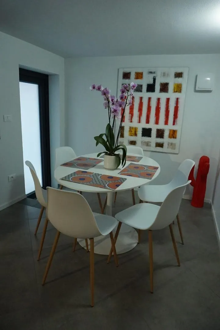 Elisa Apartments B - In Front Of The Walls Of Lucca Italy