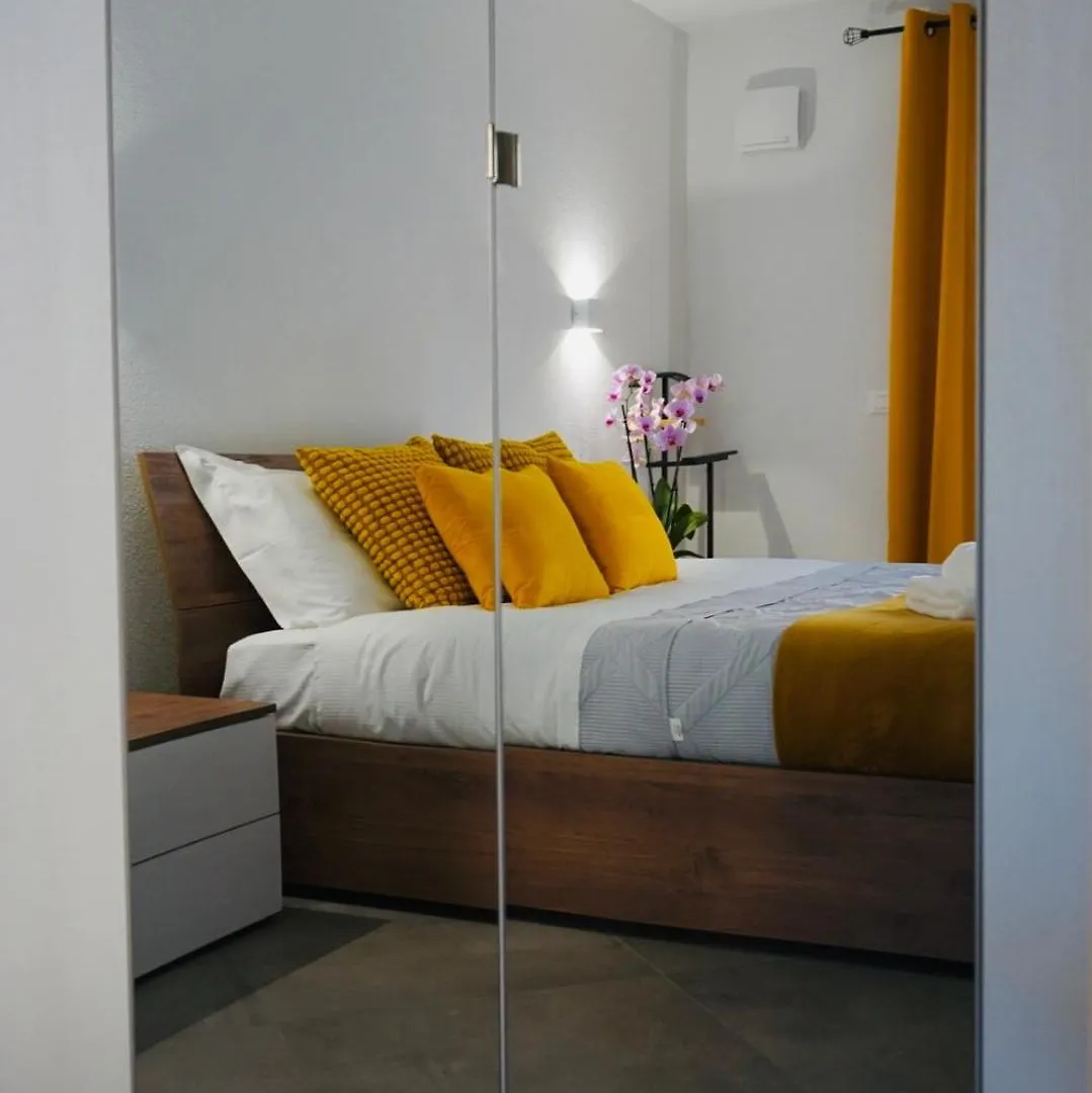 Elisa Apartments B - In Front Of The Walls Of Lucca 0*,  Italy